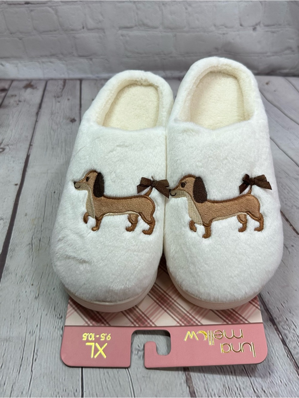 luna mellow Slip-On Slippers Women XL 9.5-10.5 Cream Plush Dachshund loungewear